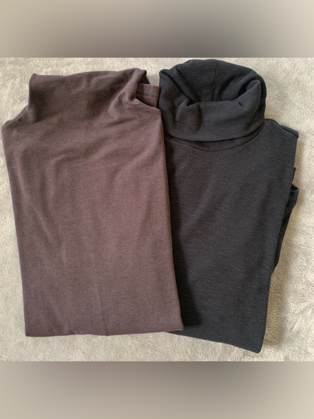 GAP Bundle of 2 Turtleneck Tops in Black and Brown.